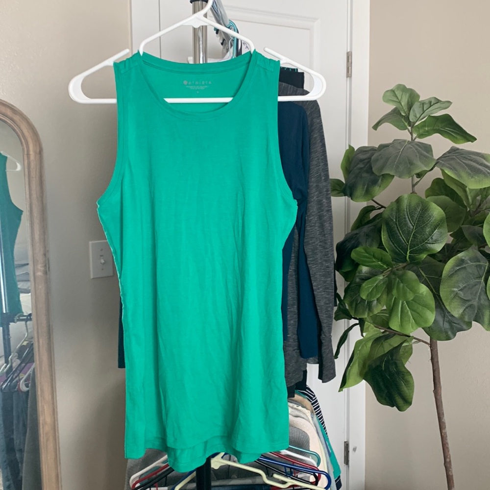 Athleta Kelly green high-neck tank